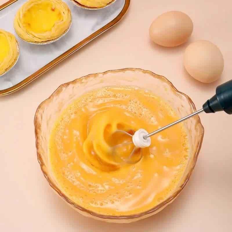 2 in 1 Portable USB Rechargeable Milk Frother and Egg Beater, Handheld Coffee Mixer and Kitchen Blender.